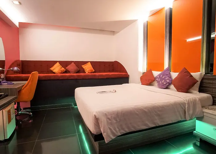 Heaven@4 Hotel