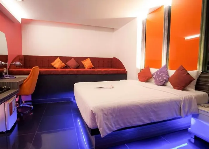 Heaven@4 Hotel
