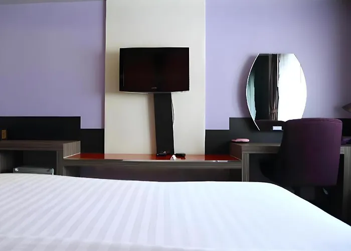 Heaven@4 Hotel